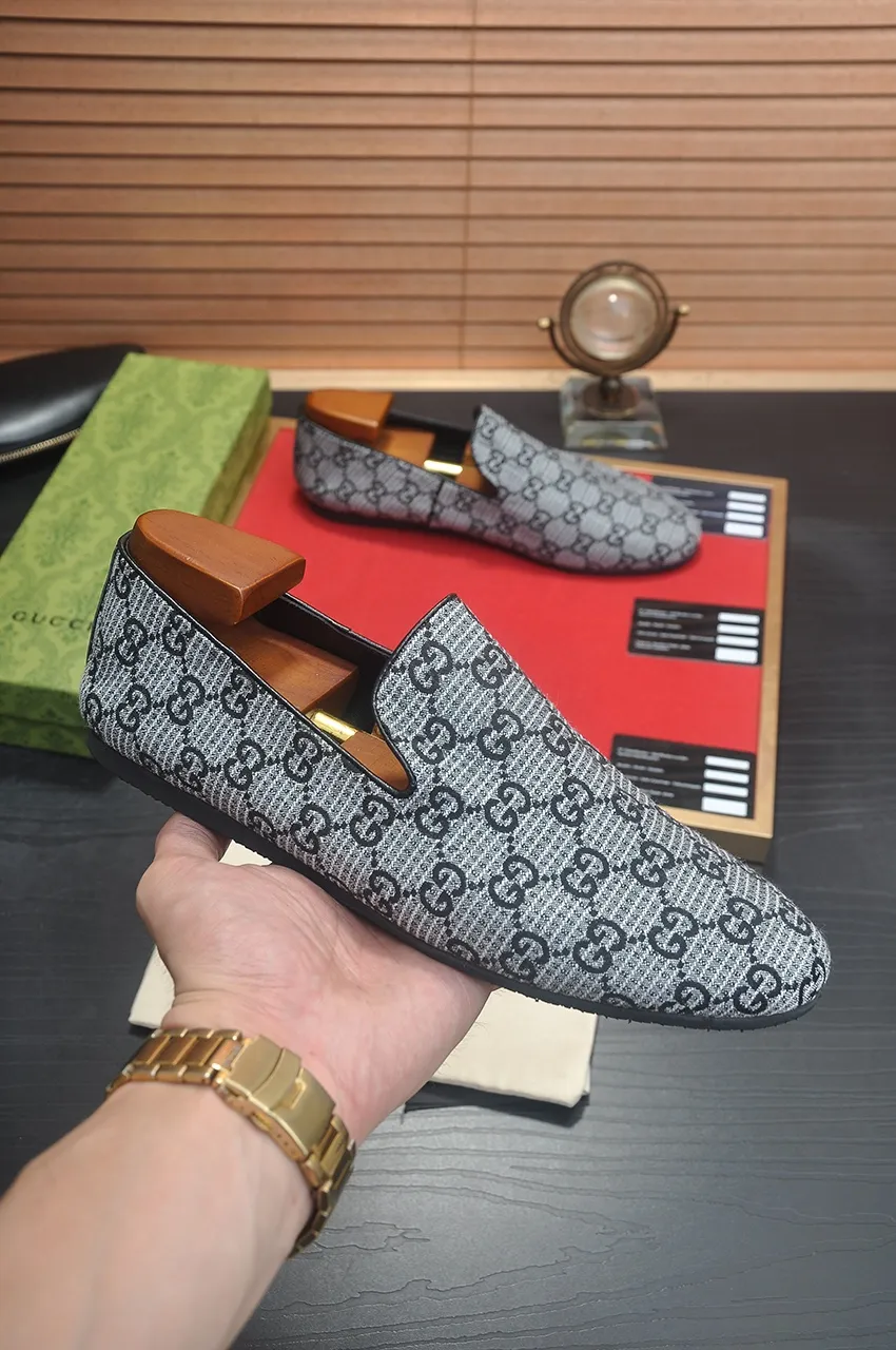 Men's men's shoes💰460💶[GUCCI Gucci] Men's wallet shoes🇮🇹Official website original 1:1 mold opening, original quality💯The upper is made of imported cowhide and Gucci original fabric➕Breathable cotton sheep lining, fine workmanship, high-end atmosphere. Has a fashionable and exemplary look. Rubber wear-resistant and anti-slip outsole. Code number: 38-44